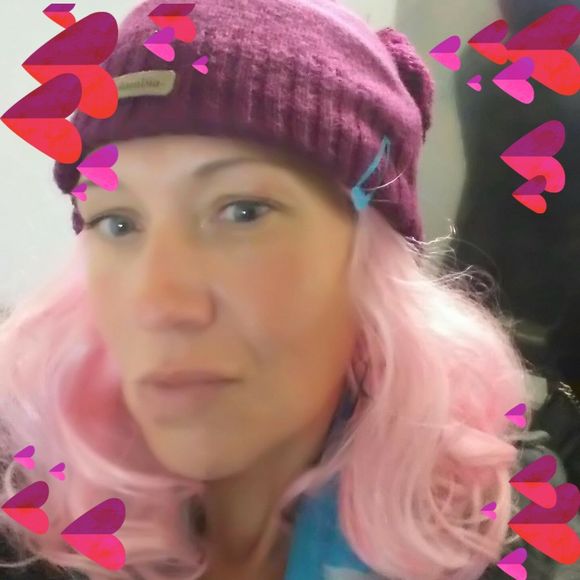 Meet your Posher, Pamela - Picture 1 of 1